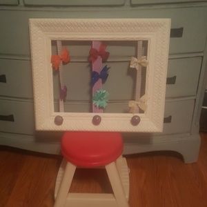 Hair bow hanger.   SOlD LOCALLY.